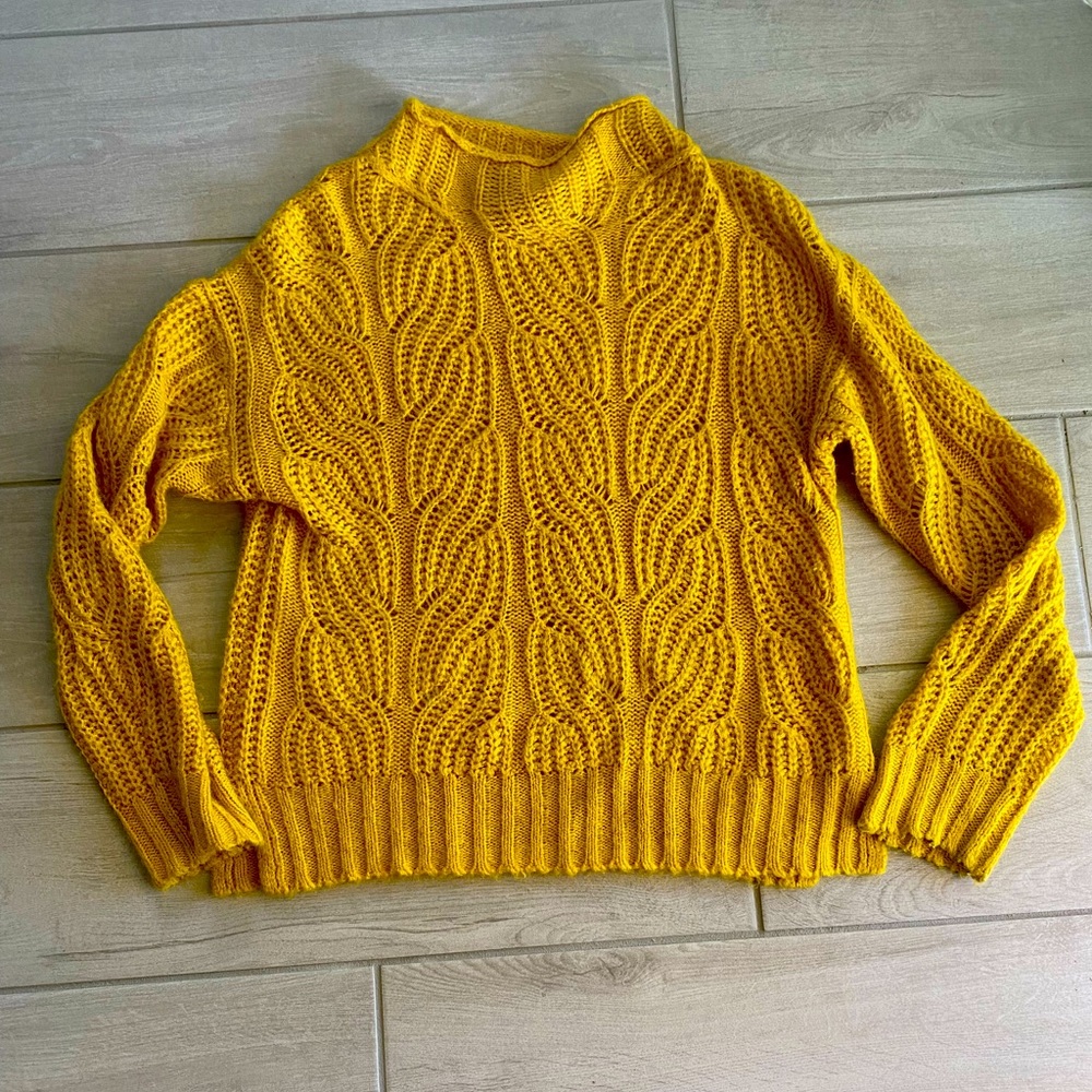 Beautiful JCREW KNIT sweater medium